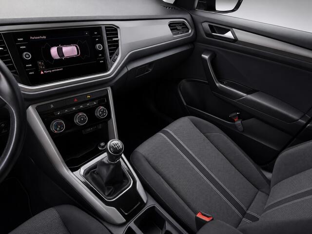 Volkswagen T-Roc 1.0 TSI Style Business- Stoelverwarming, Acc Cruise, Trekhaak, Led, Privacy Glass