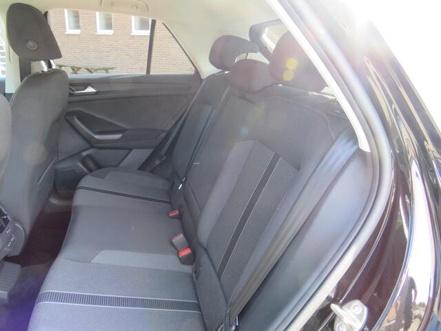 Volkswagen T-Roc 1.0 TSI 115Pk Life Edition * Rijklaarprijs incl. garantie * Digi Dashboard * Draadloos Caplay/Android * Clima * PDC V+A *