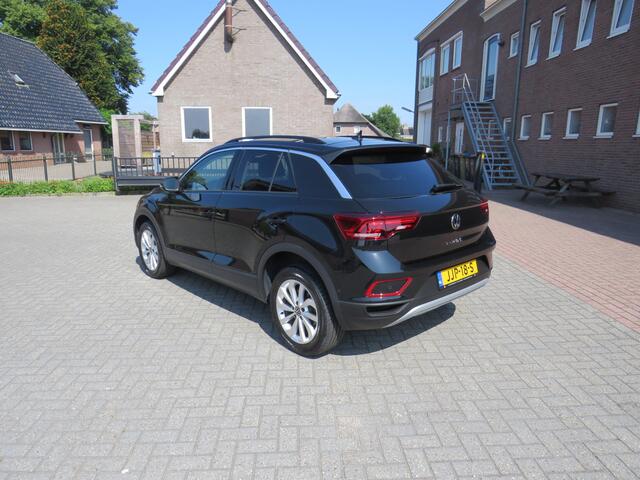 Volkswagen T-Roc 1.0 TSI 115Pk Life Edition * Rijklaarprijs incl. garantie * Digi Dashboard * Draadloos Caplay/Android * Clima * PDC V+A *