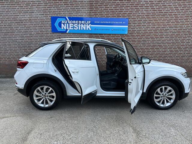 Volkswagen T-Roc 1.0 TSI Style ACC/Carplay/PDC/Massage