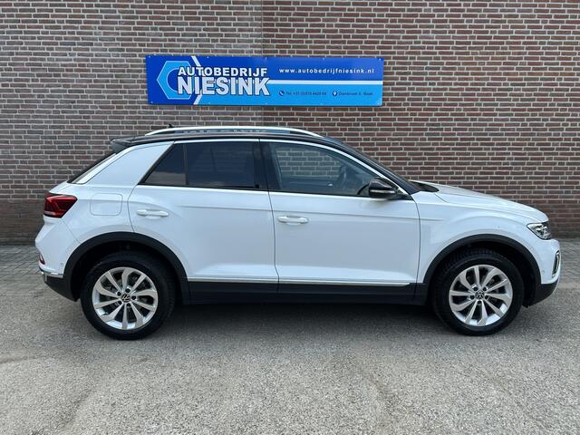 Volkswagen T-Roc 1.0 TSI Style ACC/Carplay/PDC/Massage