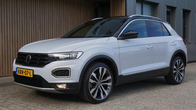 Volkswagen T-Roc 1.5 150pk TSI Sport Pano Virtual Stoelverw Drive select *68737km* 19 inch LM Cruise LED * 1ste eign*