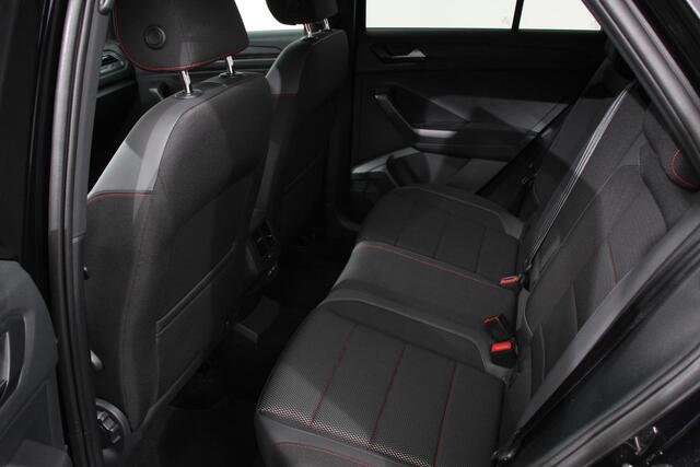 Volkswagen T-Roc 1.5 TSI Sport DSG Navigatie Adaptieve Cruise Control Climate Control Digitale Dashboard Camera 18"Lichtmetalen velgen