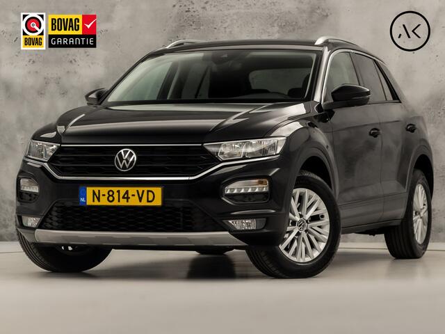 Volkswagen T-Roc 1.0 TSI Sport (APPLE CARPLAY, GROOT NAVI, CAMERA, CLIMATE, SPORTSTOELEN, GETINT GLAS, ELEK ACHTERKLEP, ADAPTIVE CRUISE, NIEUWSTAAT)