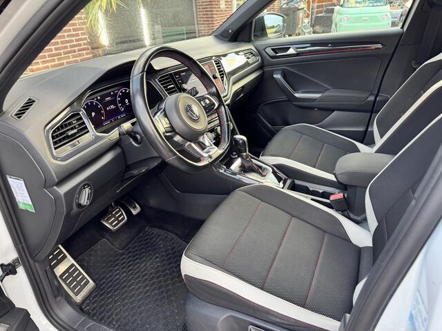 Volkswagen T-Roc 1.5 TSI Sport | Beats | LED | ACC | Virtual | Carplay | Camera | Nwe banden | Stoelverw | Rijklaar + nieuwe apk