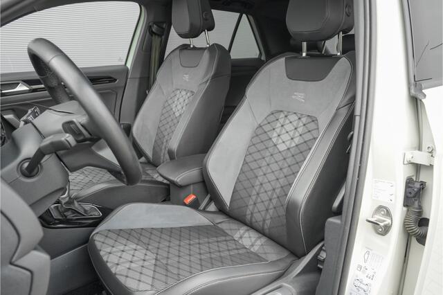 Volkswagen T-Roc 1.5 TSI R-Line Pano LED+ Beats Trekhaak ACC 19"