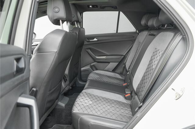 Volkswagen T-Roc 1.5 TSI R-Line Pano LED+ Beats Trekhaak ACC 19"