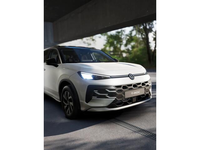 Volkswagen T-Roc Limited Edition | 'App-Connect' draadloze smartphone integratie | Automatische afstandsregeling (Adaptive Cruise Control) | Buitenspiegels elektrisch instel-, verwarm- en inklapbaar