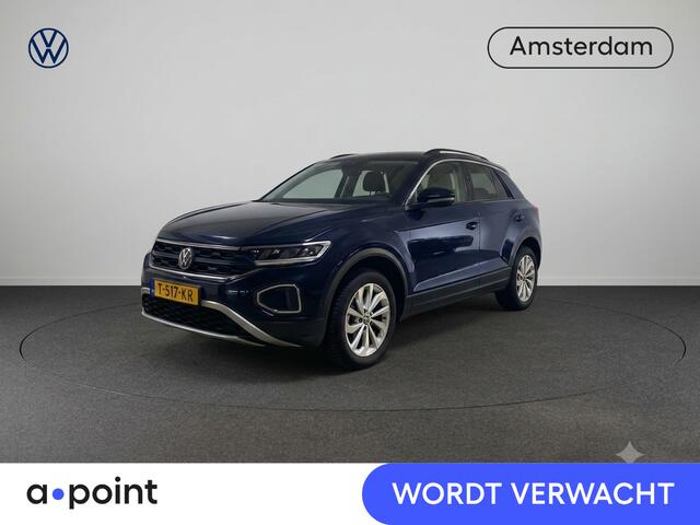 Volkswagen T-Roc 1.5 TSI Life 150 pk Automaat (DSG) | Navigatie | Parkeersensoren (Park assist) | Achteruitrijcamera | Adaptieve cruise control | Autom. airco |