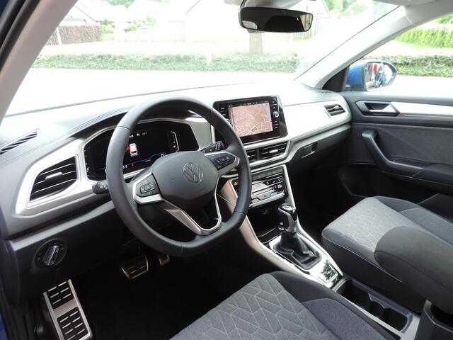 Volkswagen T-Roc 1.5 TSI 150PK Move DSG - Standkachel | Camera | CarPlay | Nav | Virtual | Stoelverw. | Afn. trekh.