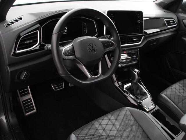 Volkswagen T-Roc 1.5 TSI 150pk Automaat R-Line Plus Navigatie Apple Carplay/Android Auto Camera Parkeersensoren Adaptive Cruise Control Stoelverwarming Virtual Cockpit Elektrische achterklep Getinte ramen Climate Control