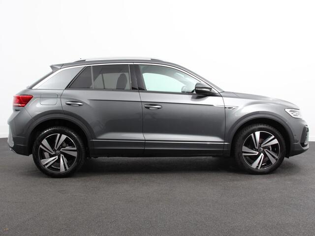 Volkswagen T-Roc 1.5 TSI 150pk Automaat R-Line Plus Navigatie Apple Carplay/Android Auto Camera Parkeersensoren Adaptive Cruise Control Stoelverwarming Virtual Cockpit Elektrische achterklep Getinte ramen Climate Control