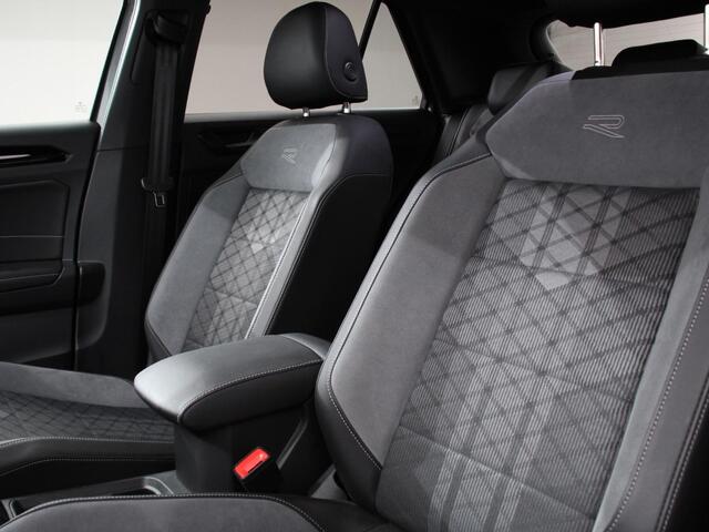 Volkswagen T-Roc 1.5 TSI 150pk Automaat R-Line Plus Navigatie Apple Carplay/Android Auto Camera Parkeersensoren Adaptive Cruise Control Stoelverwarming Virtual Cockpit Elektrische achterklep Getinte ramen Climate Control