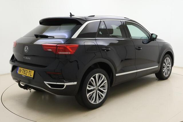 Volkswagen T-Roc 1.0 TSI Style Business | Navigatie | Trekhaak | Stoelverwarming | Climate control | Dakrails | Extra getint glas | Lichtmetalen velgen
