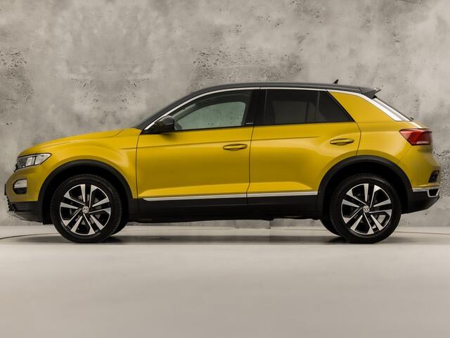 Volkswagen T-Roc 1.0 TSI Sport (APPLE CARPLAY, GROOT NAVI, STOELVERWARMING, GETINT GLAS, SPORTSTOELEN, ADAPTIVE CRUISE, PARKEERSENSOREN, NIEUWSTAAT)