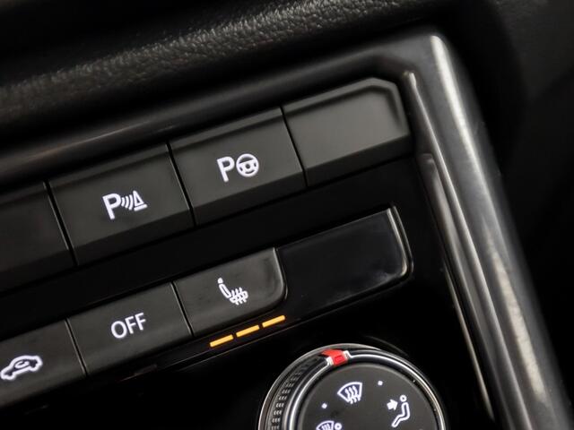 Volkswagen T-Roc 1.0 TSI Sport (APPLE CARPLAY, GROOT NAVI, STOELVERWARMING, GETINT GLAS, SPORTSTOELEN, ADAPTIVE CRUISE, PARKEERSENSOREN, NIEUWSTAAT)