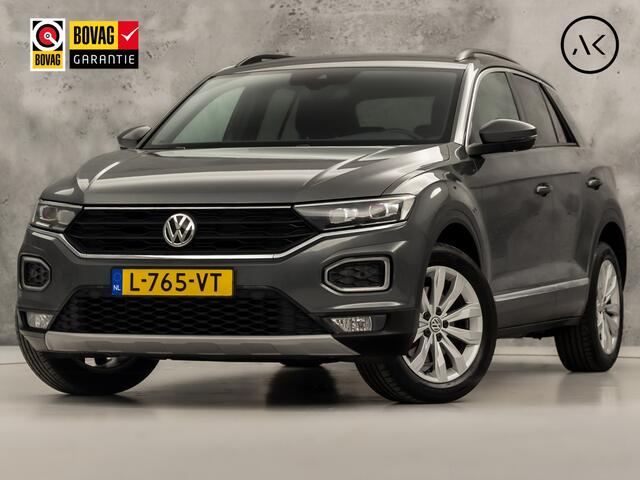 Volkswagen T-Roc 1.5 TSI Sport 150Pk (APPLE CARPLAY, GROOT NAVI, CLIMATE, STOELVERWARMING, ZWART HEMEL, LED KOPLAMPEN, SPORTSTOELEN, GETINT GLAS, ELEK ACHTERKLEP, ADAPTIVE CRUISE, NIEUWSTAAT)