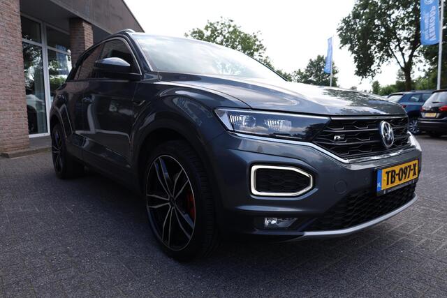 Volkswagen T-Roc 1.0 TSI R-line Style CARPLAY DAB NAVI COCKPITVIEW STOELVERWARMING 2xPDC ACC 19"LMV ALL-SEASONS NAP ZEER-NETJES!!