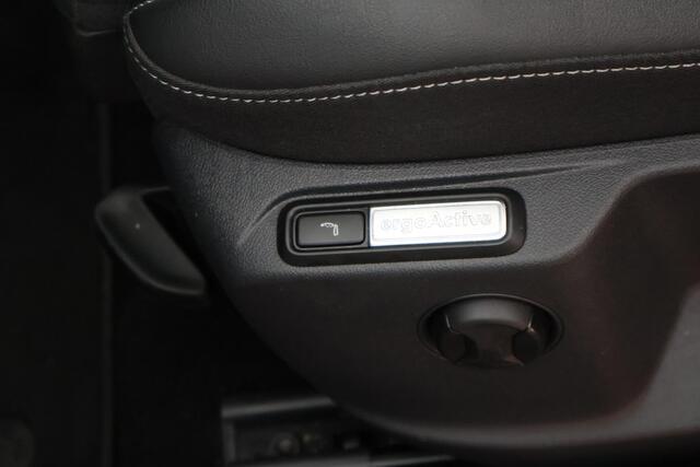 Volkswagen T-Roc 1.5 TSI 150pk DSG Style Trekhaak Camera Stoelverwarming Massage Virtual Cockpit Navigatie