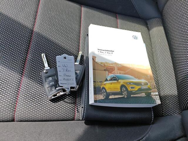 Volkswagen T-Roc 1.5 TSI 150pk DSG Sport Business R / 2x R-line / Virtual Cockpit / Navigatie / Achteruitrijcamera / Elec. Achterklep / 18'' LMV