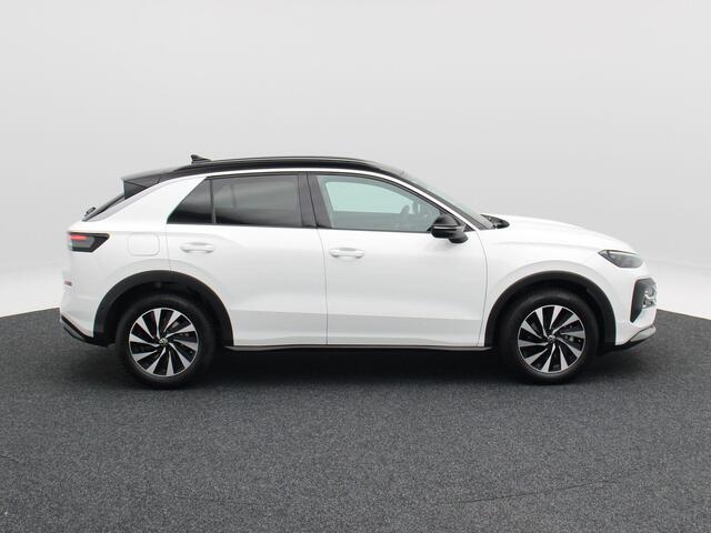 Volkswagen T-Roc 1.5 eTsi 115 Pk Life First Edition | Stoel/Stuurverwarming | Adaptive cruise | Camera | Navigatie | CarPlay | 17 Inch | 9.218 Km !!