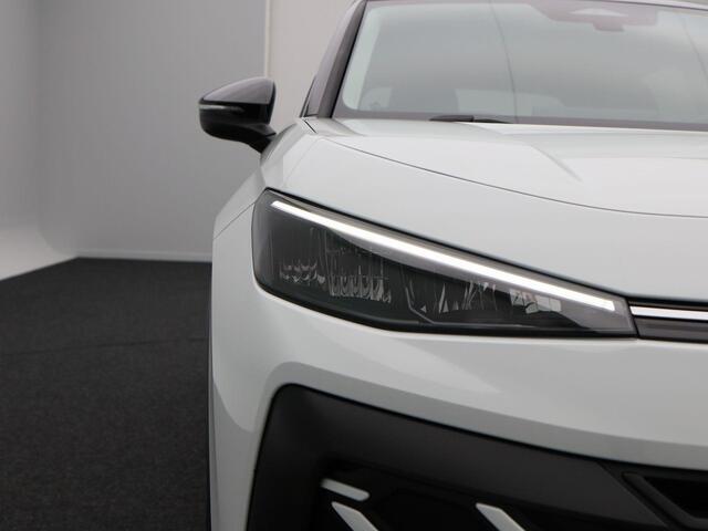 Volkswagen T-Roc 1.5 eTsi 115 Pk Life First Edition | Stoel/Stuurverwarming | Adaptive cruise | Camera | Navigatie | CarPlay | 17 Inch | 9.218 Km !!