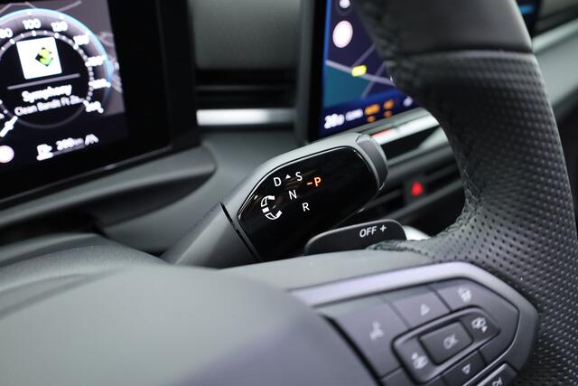 Volkswagen T-Roc 1.5 eTsi R-Line | Pano | IQ Light | Adapt. Cruise | Trekhaak | Camera | Stoel- Stuurverw. | CarPlay |