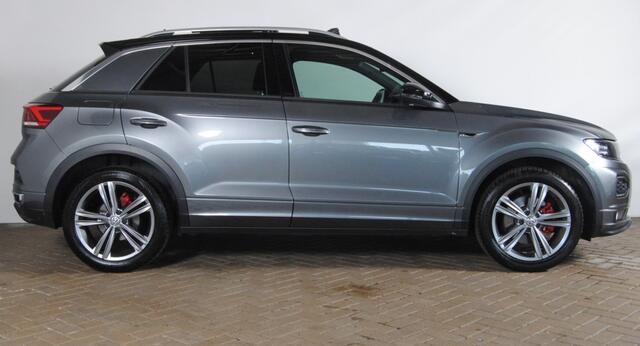 Volkswagen T-Roc 1.5 TSI Sport BnsR-Line | Carplay | Pano | Trekhaak |