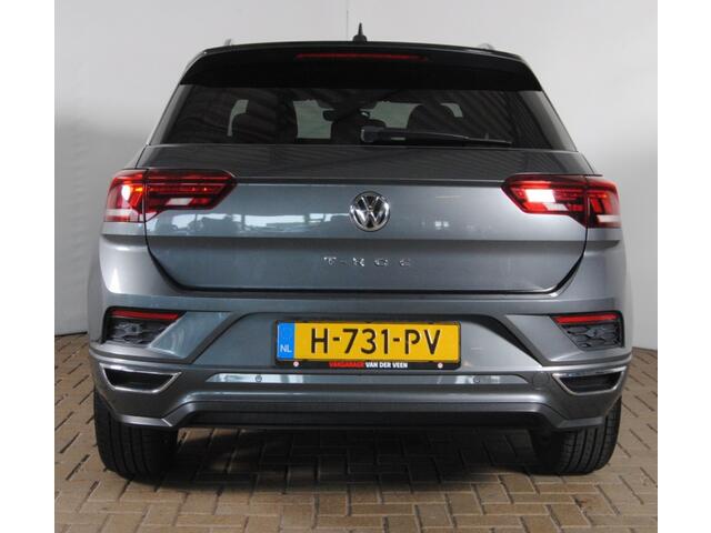 Volkswagen T-Roc 1.5 TSI Sport BnsR-Line | Carplay | Pano | Trekhaak |
