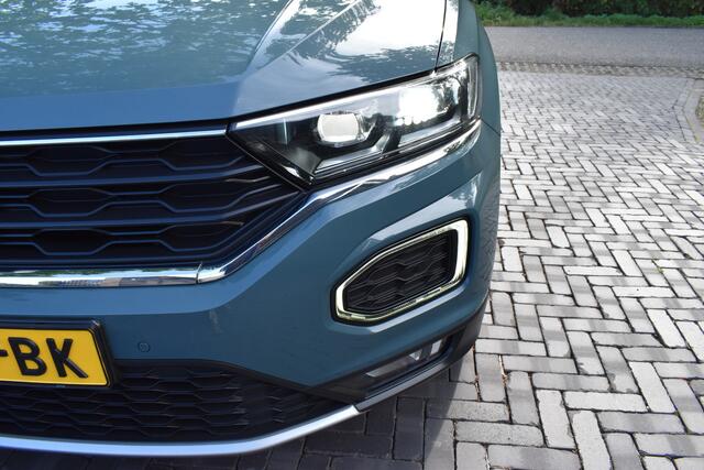 Volkswagen T-Roc 1.5 TSI Sport Business-R PANO, TREKH., NIEUWSTAAT!