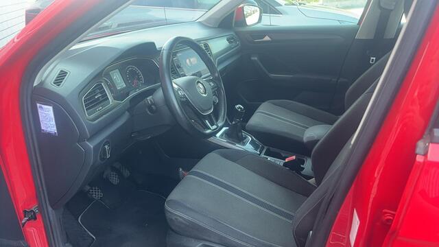 Volkswagen T-Roc 1.0 TSI Style TREKHAAK / CARPLAY / AIRCO / PDC / BLUETOOTH / ACC / ELEK RAMEN / NL-AUTO