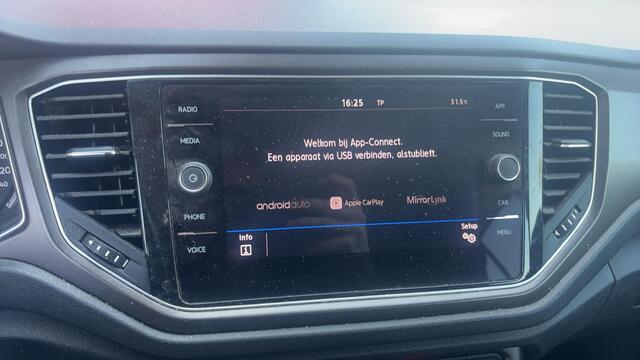Volkswagen T-Roc 1.0 TSI Style TREKHAAK / CARPLAY / AIRCO / PDC / BLUETOOTH / ACC / ELEK RAMEN / NL-AUTO