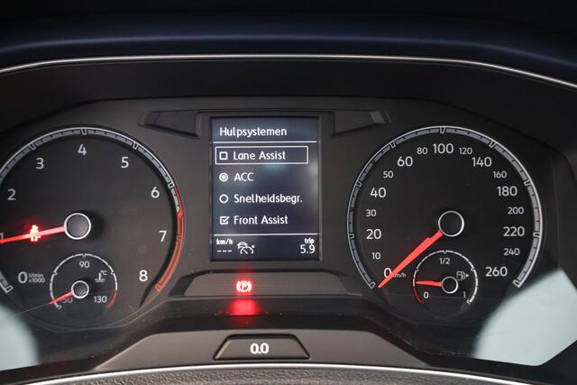 Volkswagen T-Roc 1.5 TSI Style, IQ light, Camera, ACC, Trekhaak