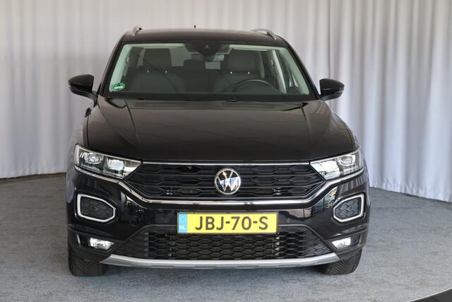 Volkswagen T-Roc 1.5 TSI Style, IQ light, Camera, ACC, Trekhaak