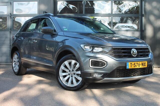 Volkswagen T-Roc 1.5 TSI Sport 150pk Stoel/stuur verwarming / afneembare trekhaak.