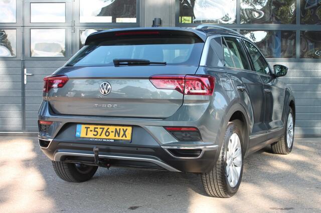Volkswagen T-Roc 1.5 TSI Sport 150pk Stoel/stuur verwarming / afneembare trekhaak.