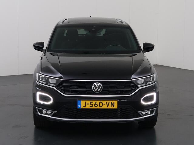 Volkswagen T-Roc 2.0 TSI 4Motion Sport | Panoramadak | Virtual Cockpit | Navigatie | Camera | DAB | Apple CarPlay/Android Auto | Stoelverwarming | Adaptieve Cruise Control | Ele. kofferdeksel | Trekhaak | 1700kg Trekkracht |