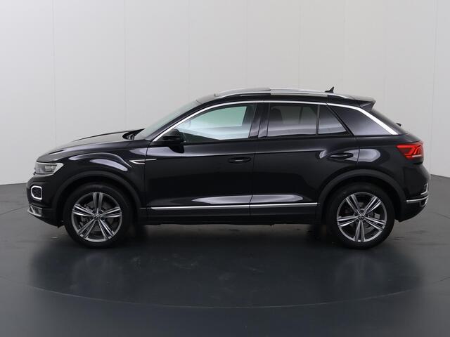 Volkswagen T-Roc 2.0 TSI 4Motion Sport | Panoramadak | Virtual Cockpit | Navigatie | Camera | DAB | Apple CarPlay/Android Auto | Stoelverwarming | Adaptieve Cruise Control | Ele. kofferdeksel | Trekhaak | 1700kg Trekkracht |