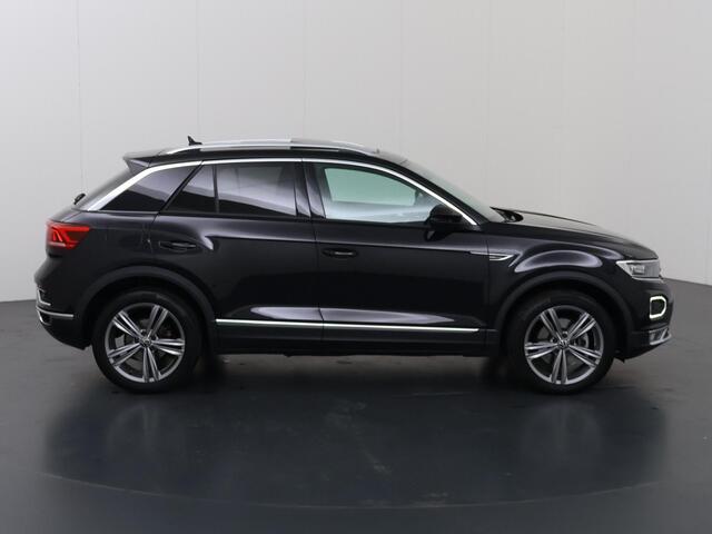 Volkswagen T-Roc 2.0 TSI 4Motion Sport | Panoramadak | Virtual Cockpit | Navigatie | Camera | DAB | Apple CarPlay/Android Auto | Stoelverwarming | Adaptieve Cruise Control | Ele. kofferdeksel | Trekhaak | 1700kg Trekkracht |