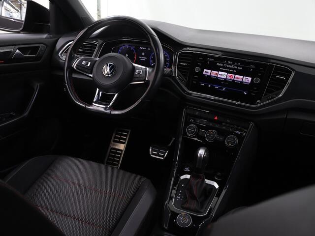 Volkswagen T-Roc 2.0 TSI 4Motion Sport | Panoramadak | Virtual Cockpit | Navigatie | Camera | DAB | Apple CarPlay/Android Auto | Stoelverwarming | Adaptieve Cruise Control | Ele. kofferdeksel | Trekhaak | 1700kg Trekkracht |