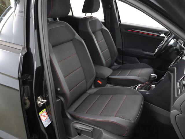 Volkswagen T-Roc 2.0 TSI 4Motion Sport | Panoramadak | Virtual Cockpit | Navigatie | Camera | DAB | Apple CarPlay/Android Auto | Stoelverwarming | Adaptieve Cruise Control | Ele. kofferdeksel | Trekhaak | 1700kg Trekkracht |