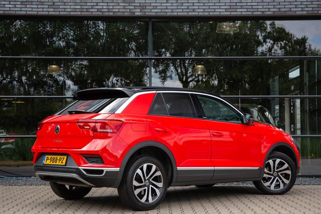 Volkswagen T-Roc 1.5 TSI Active , Trekhaak, Achteruitrijcamera, All-Season,