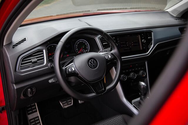 Volkswagen T-Roc 1.5 TSI Active , Trekhaak, Achteruitrijcamera, All-Season,
