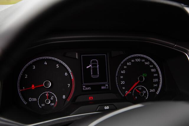 Volkswagen T-Roc 1.5 TSI Active , Trekhaak, Achteruitrijcamera, All-Season,