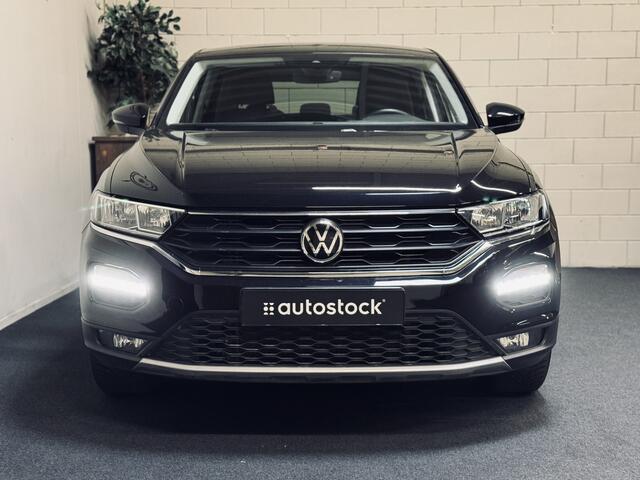 Volkswagen T-Roc 1.5 TSI Active | 17" | CarPlay | Stoelverw. |