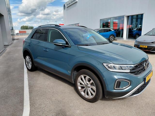 Volkswagen T-Roc 1.5 TSI Life Edition | Multimedia | Camera |