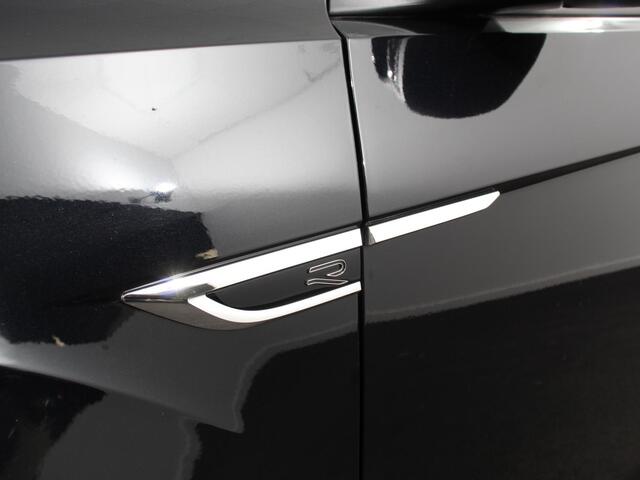 Volkswagen T-Roc 1.5 TSI 150pk Automaat R-Line Edition Navigatie Apple Carplay/Android Auto Camera Climate Control Electrisch te openen achterklep Dab Verwarmbare stoelen