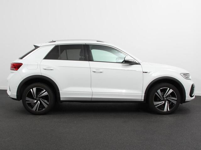 Volkswagen T-Roc 1.5 TSI 150pk Automaat R-Line Edition Navigatie Apple Carplay/Android Auto Camera Climate Control Electrisch te openen achterklep Dab Verwarmbare stoelen