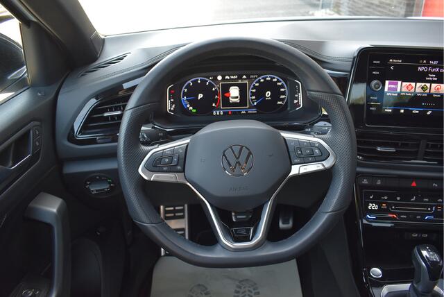 Volkswagen T-Roc 1.5 TSI R-Line Black Style LED grill, Adaptive cruise, Ergo active + Massage, IQ Light, Afn. trekhaak, Camera