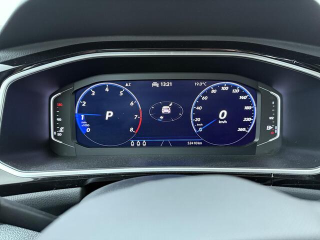 Volkswagen T-Roc 1.5 TSI R-Line | 150 PK | Automaat | Trekhaak | Adaptive Cruise Control | Achteruitrijcamera | Navigatiesysteem | R-Line |